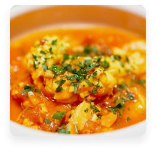 imagem de um prato de salmão com macarão